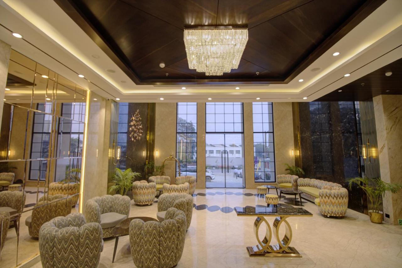 Cygnett Collection K K Hotel Faizābād エクステリア 写真
