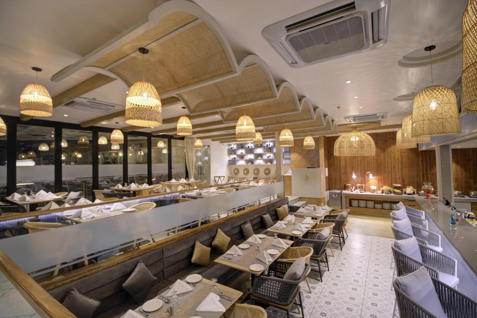 Cygnett Collection K K Hotel Faizābād エクステリア 写真